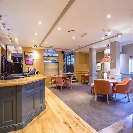 Premier Inn Cardiff West Buitenkant foto